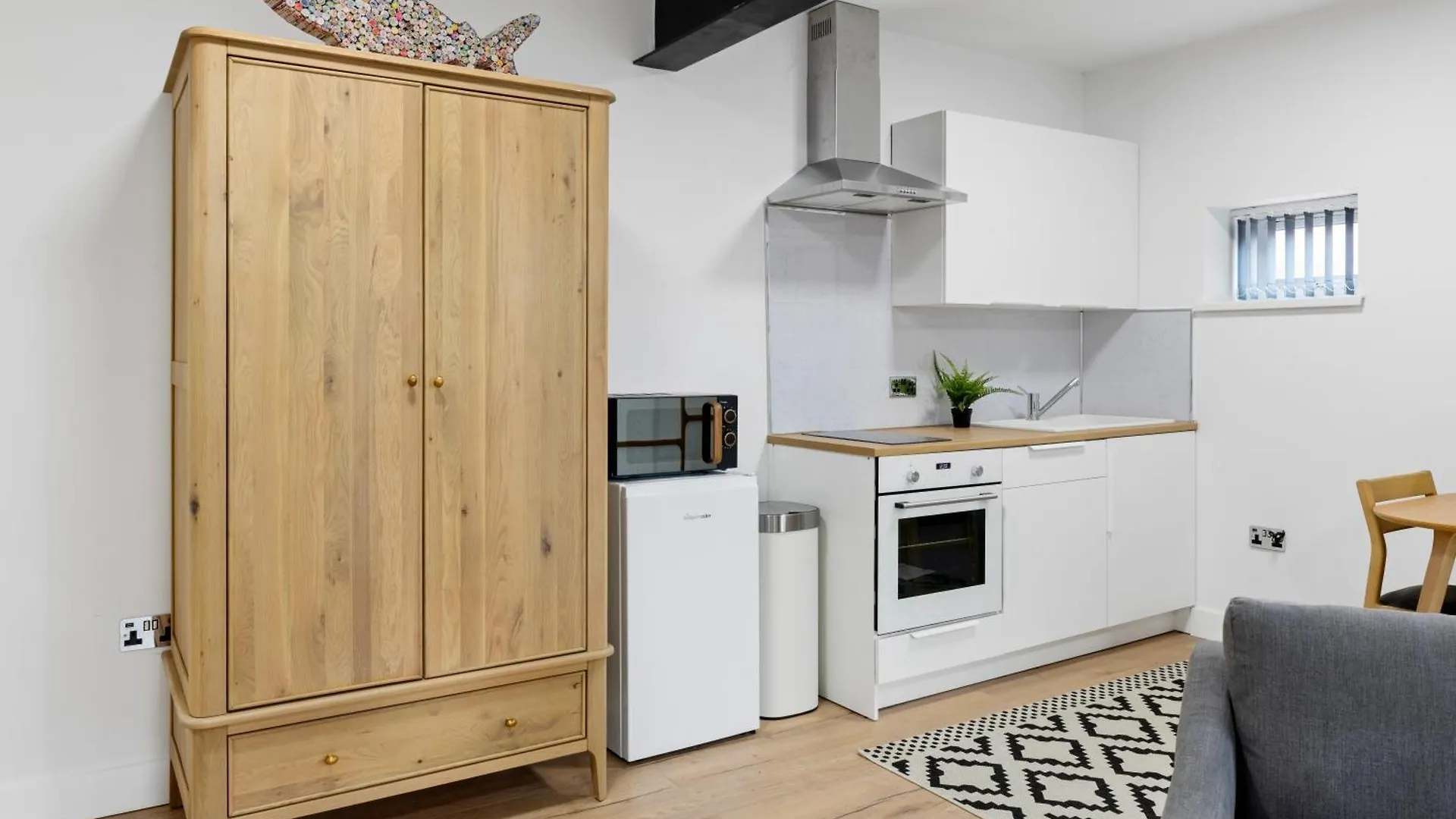 Small Studio Arnold Nottingham