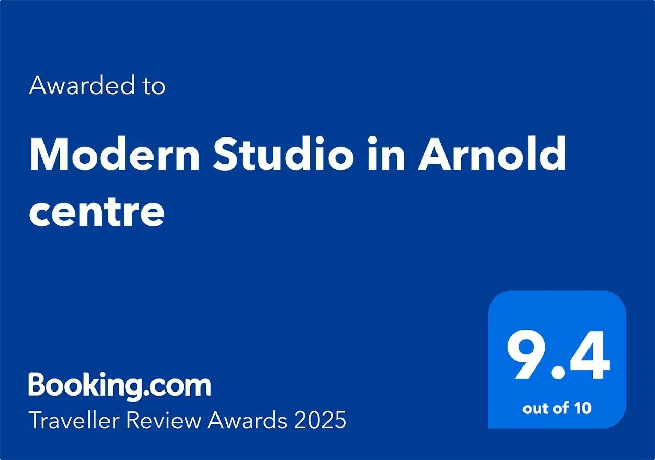 Small Studio Arnold Nottingham 0*,
